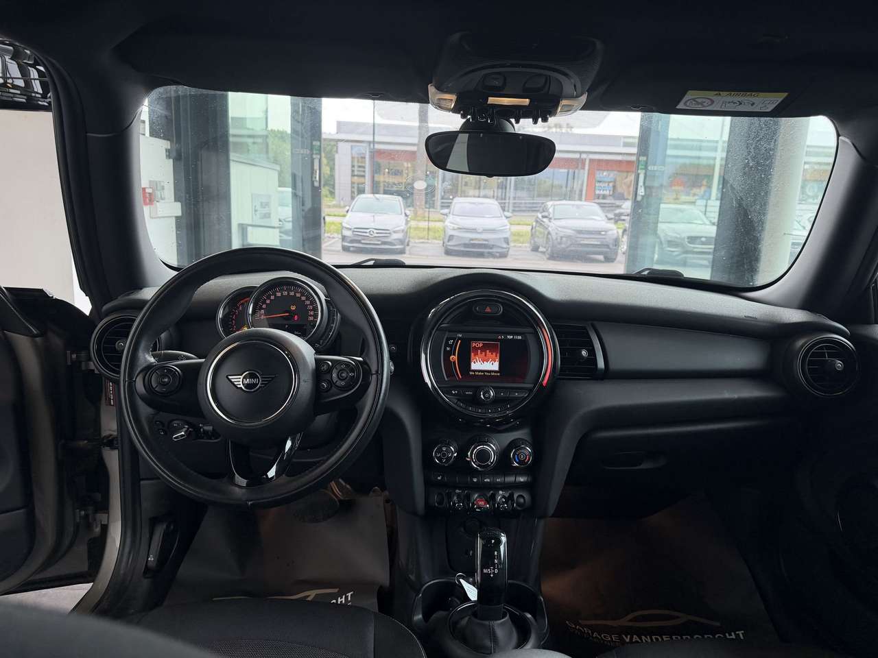 MINI One BENZINE AUTOMAAT SLECHTS 44000KM!!!! — foto 10 van 18