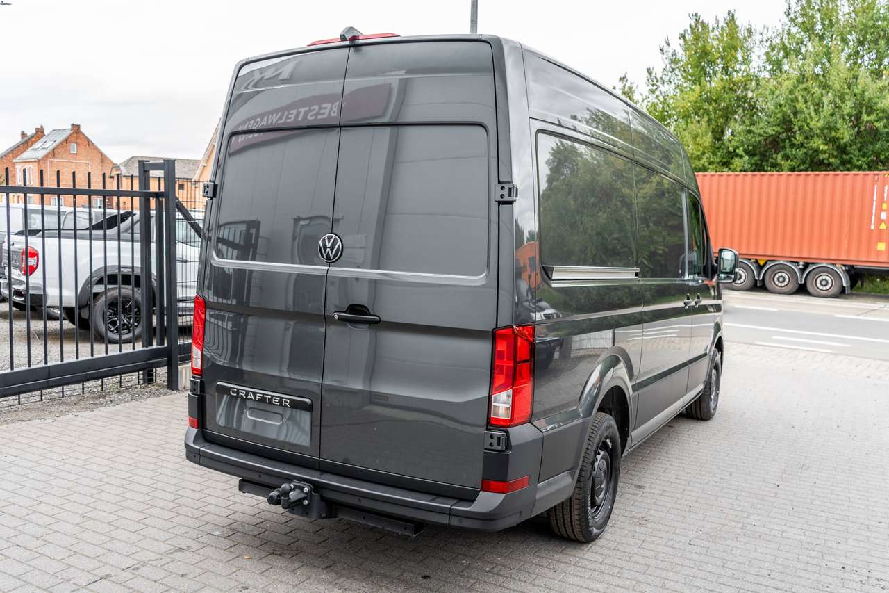 Volkswagen Crafter 35 L3H3 2.0TDI RWD - Automaat- Trekhaak 3500kg / Navigatie/ Camera/ LED - 5j Warranty - 45.300ex — foto 4 van 20