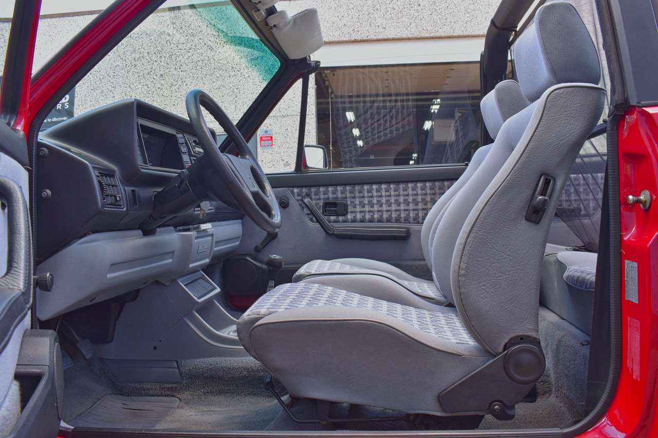 Volkswagen Golf Cabriolet 1.8i Oldtimer - Nieuwe Cabriokap - Zeer verzorgde historie! — foto 15 van 25