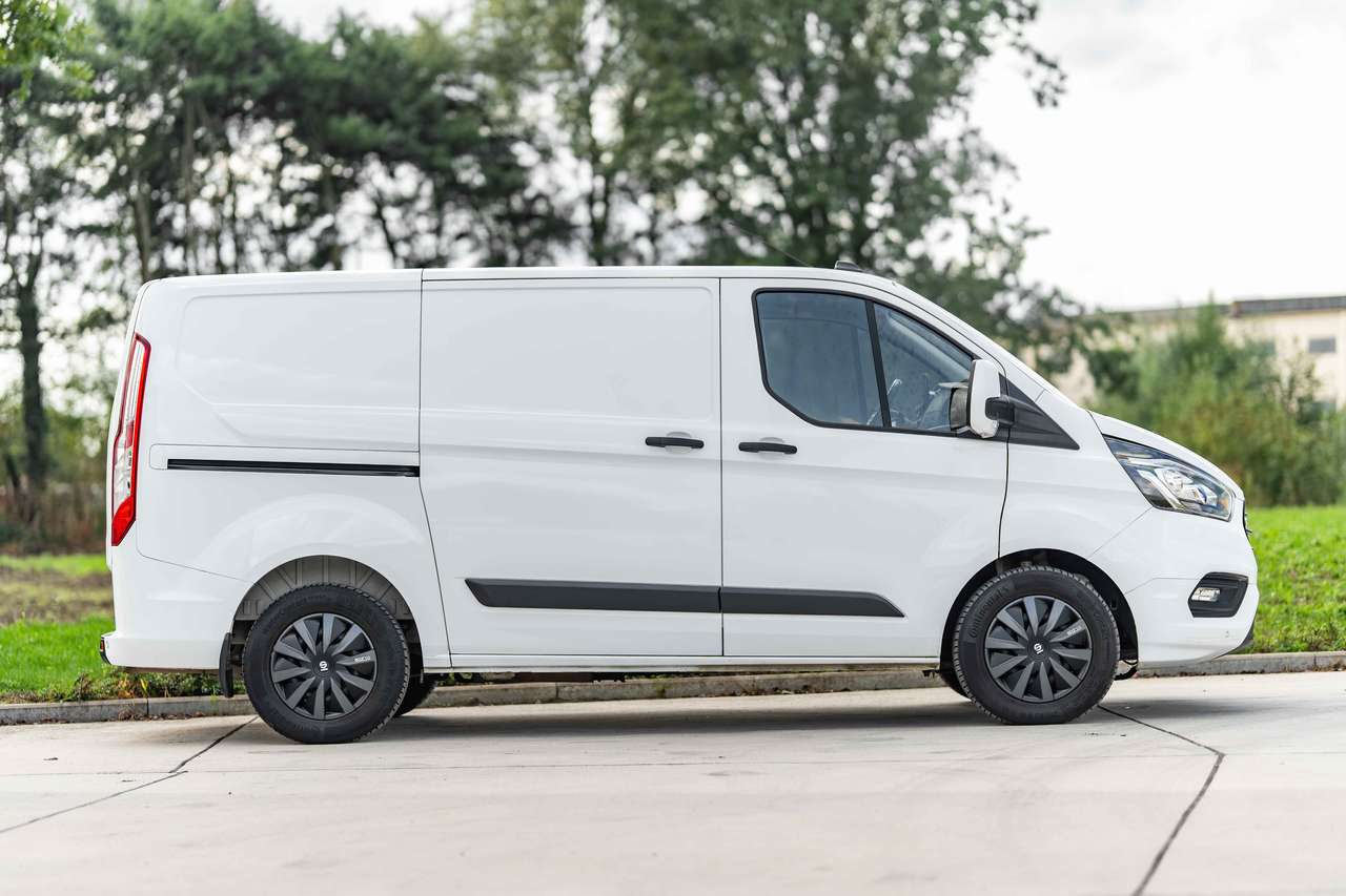 Ford Transit Custom Transit Custom 1.0 T L1H1 PHEV Limited S/S (EU6.2) — foto 19 van 25