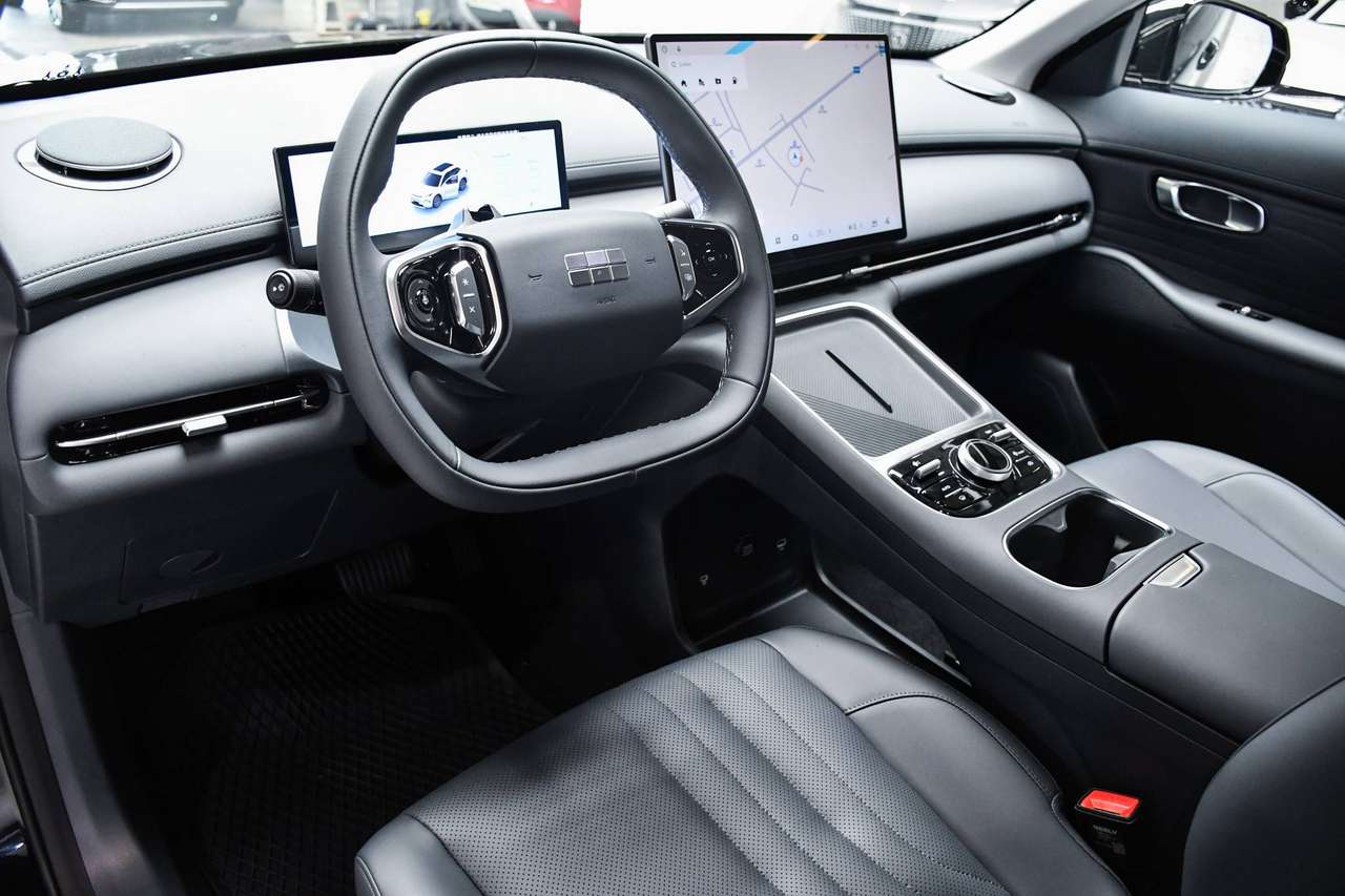 Geely Starray EM-i Pro 83km NIEUW - NAVIGATIE  / SMARTLINK / LEDER / CAMERA / ACC / BLIS / PDC — foto 8 van 20
