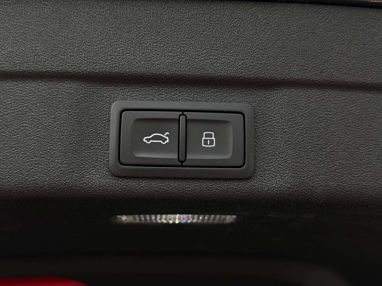 Audi A5 40 TFSI AVANT S-LINE PASS DISP 360° CAMERA CARPLAY SFEERVERLICHTING — foto 12 van 20