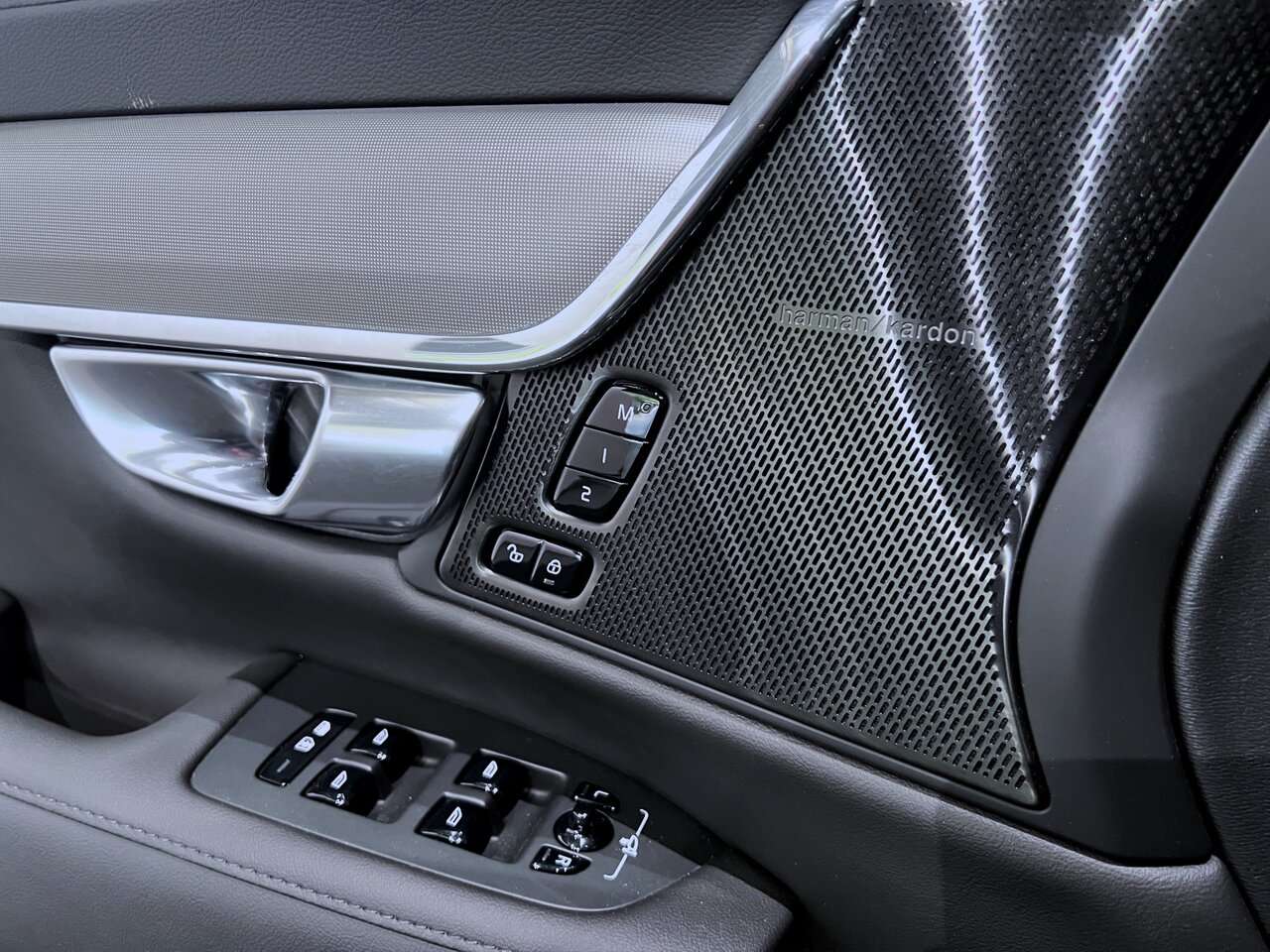 Volvo S90 B4 PLUS BRIGHT/360°/LUCHTVERING/HARMAN KARD — foto 21 van 21