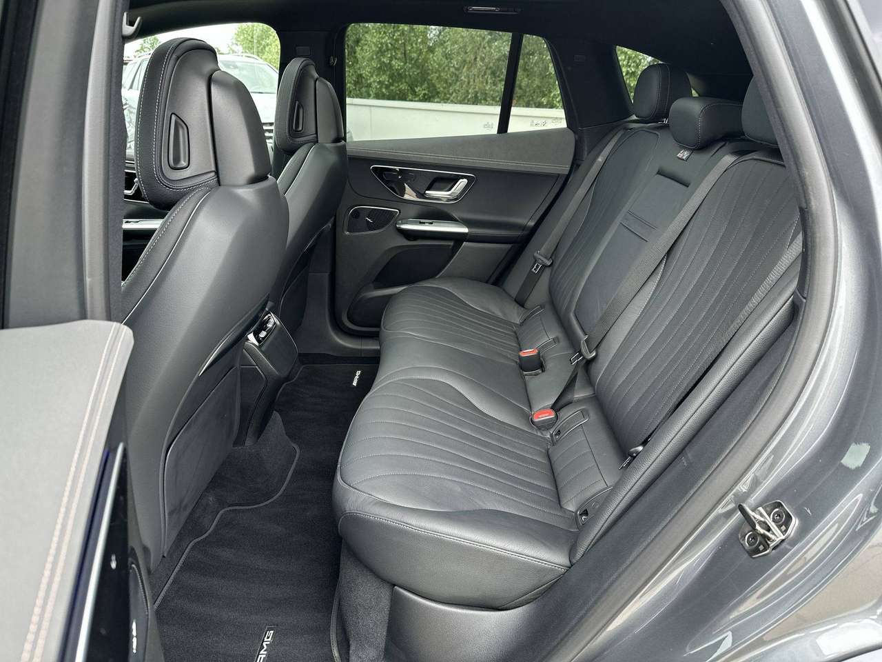 Mercedes-Benz EQE SUV EQE 90.6 kWh 300 AMG Line AMG Line — foto 17 van 18