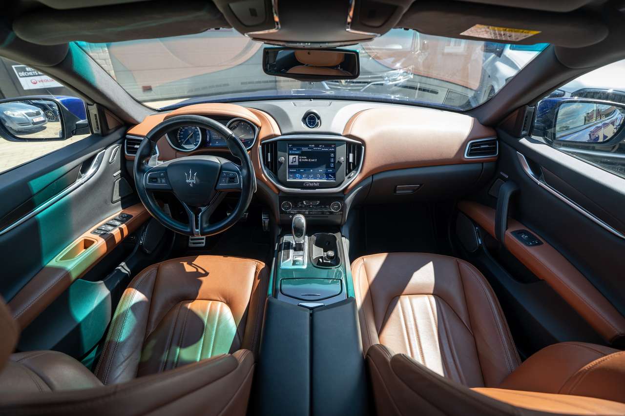 Maserati Ghibli Ghibli 3.0 V6 — foto 10 van 14