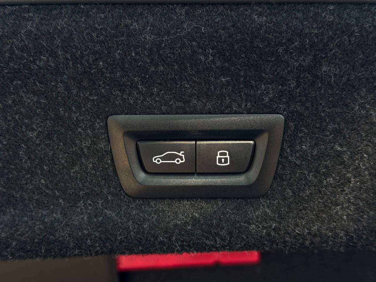 BMW 330 PHEV M-SPORT HEAD-UP LASER MEMORY SEATS CARPLAY ACC — foto 25 van 25