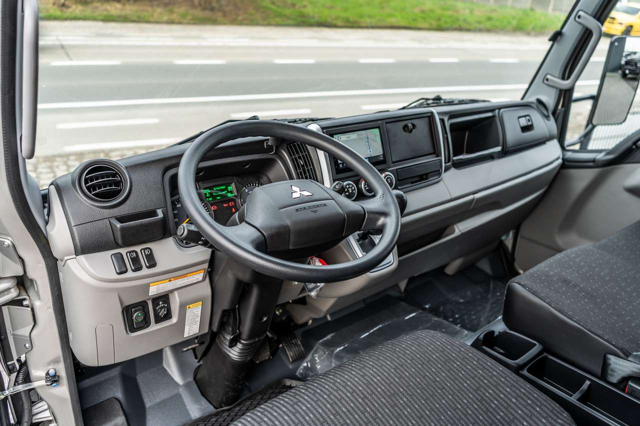 Mitsubishi Canter Meubelbak - Automaat - Trekhaak 3500kg - 53.500ex — foto 9 van 15