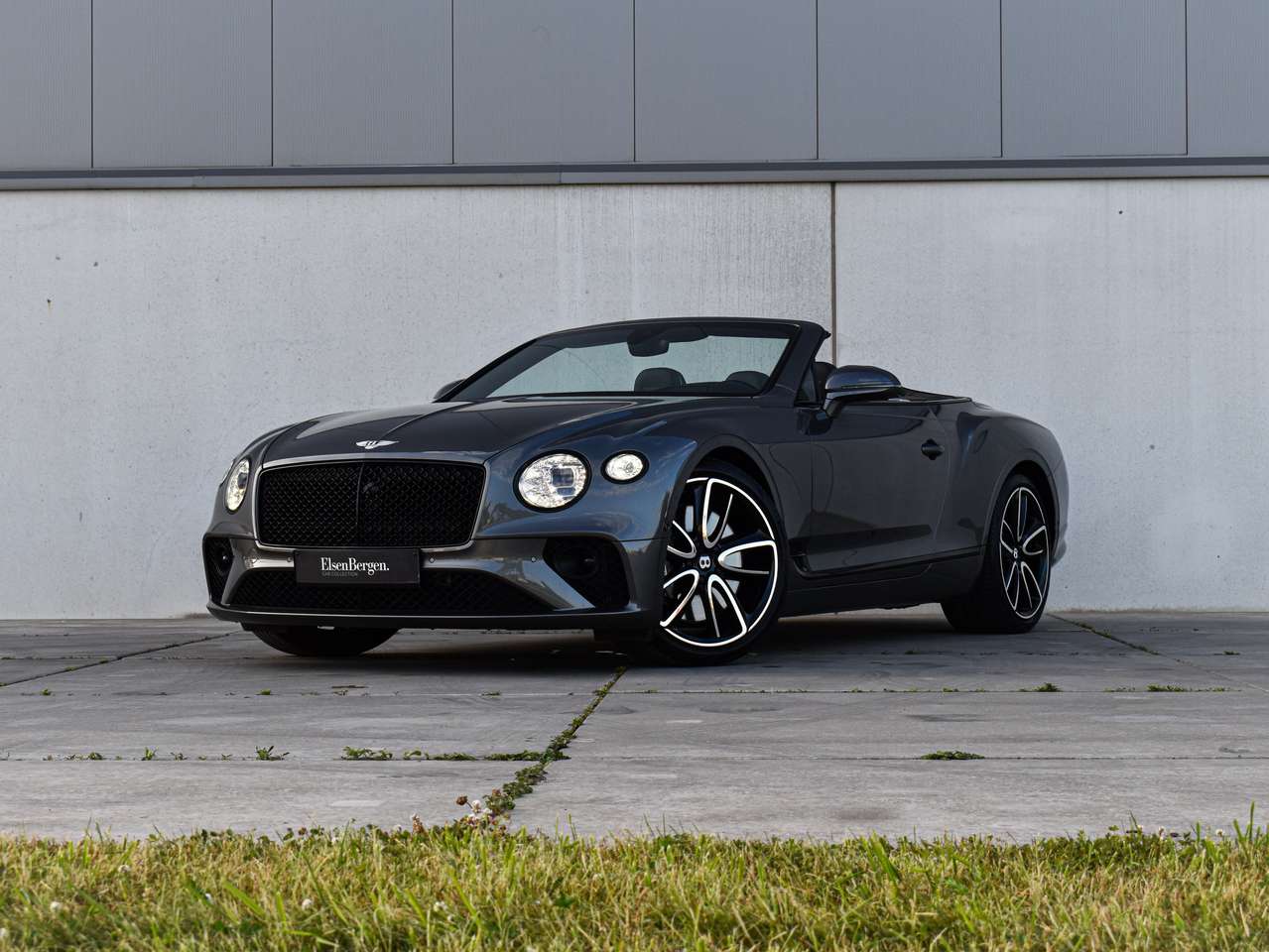Bentley Continental GTC 4.0 V8 Mulliner - Blackline - NP: €309.996,- — foto 2 van 25