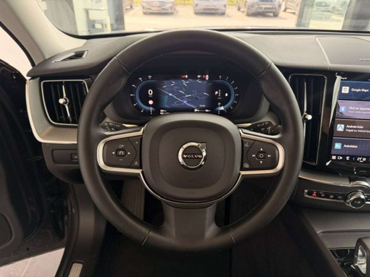 Volvo XC60 PLUS DARK B5  AWD AUTOMAAT +TAL VAN OPTIES — foto 11 van 22
