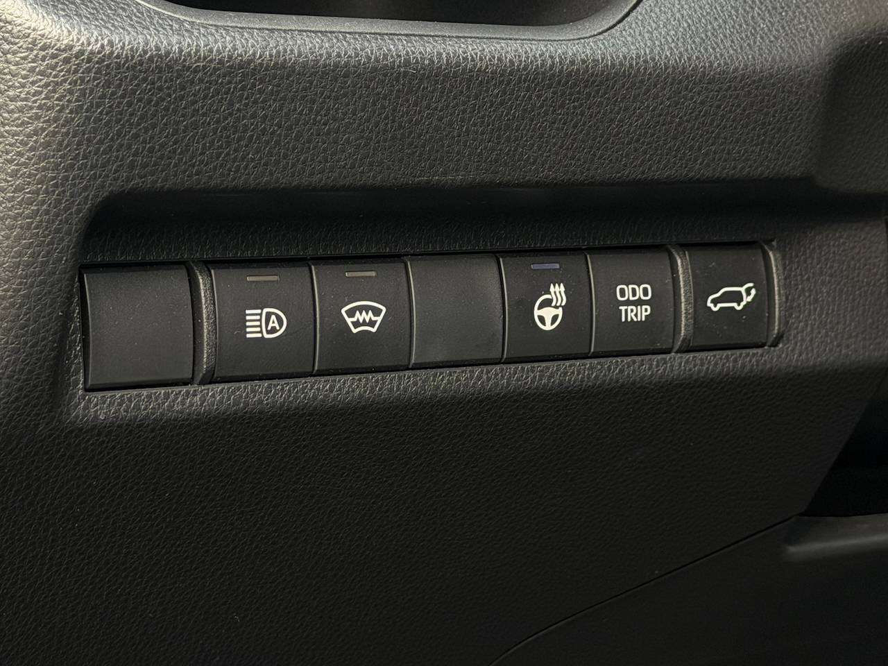 Toyota RAV4 HEV DYNAMIC PLUS VOL LEDER ZETEL- EN STUURVERWARMING CAMERA APPLE CARPLAY — foto 12 van 13