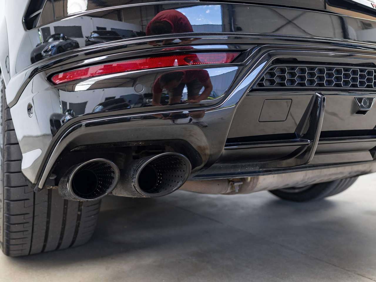 Lamborghini Urus 4.0 BITURBO V8|LUKAKU FIRST OWNER|NIGHT VISION|360°|BANG&OLUFSEN|MASSAGE|HEAD-UP|ZETELVERW.+KOELING|CARBON|REAR WHEEL ST. — foto 15 van 25