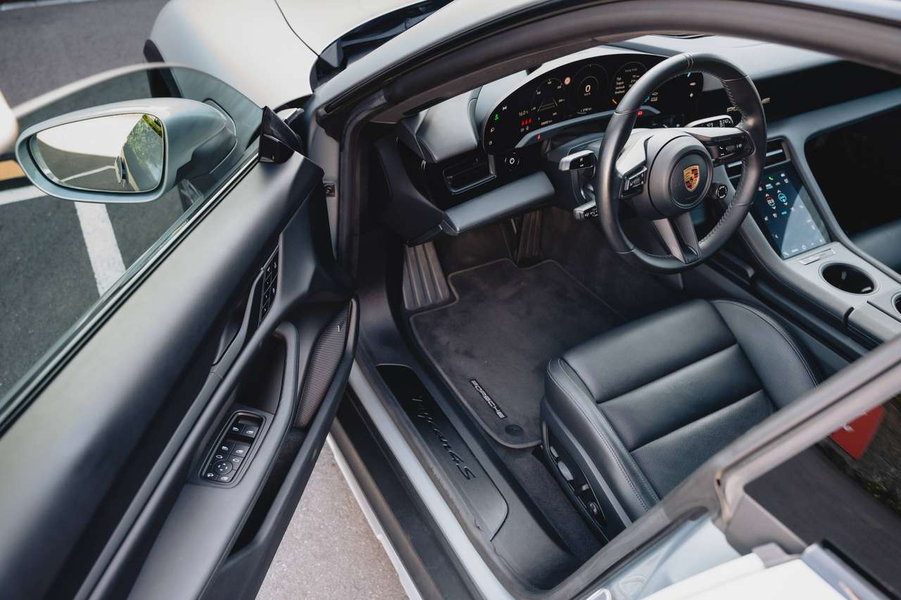 Porsche Taycan 4S Cross Turismo 93.4kWh Performance Battery Plus - 1st. Hand - Porsche History — foto 11 van 25