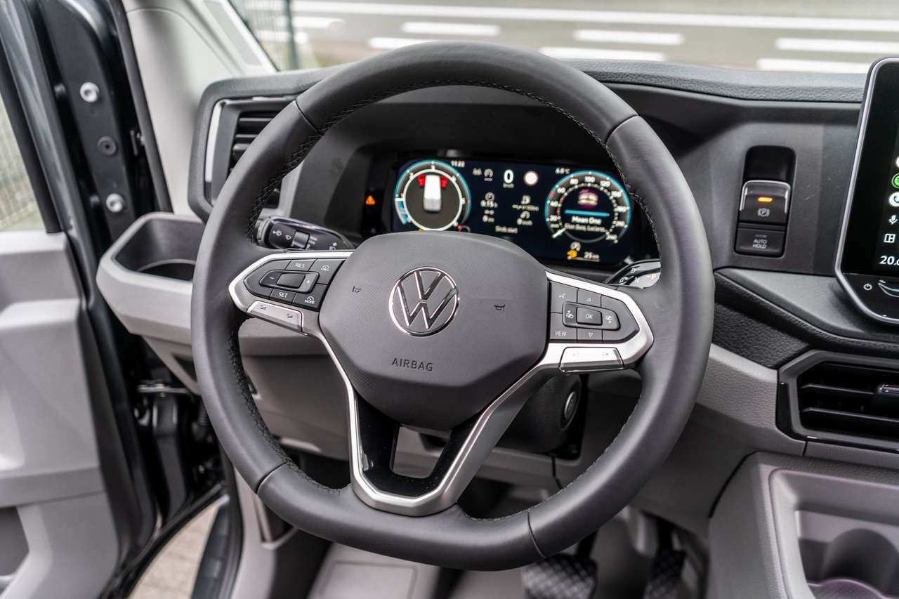 Volkswagen Crafter 35 L3H3 2.0TDI - Automaat- Trekhaak / Camera/ LED - 5j Warranty - 42.800ex — foto 13 van 16