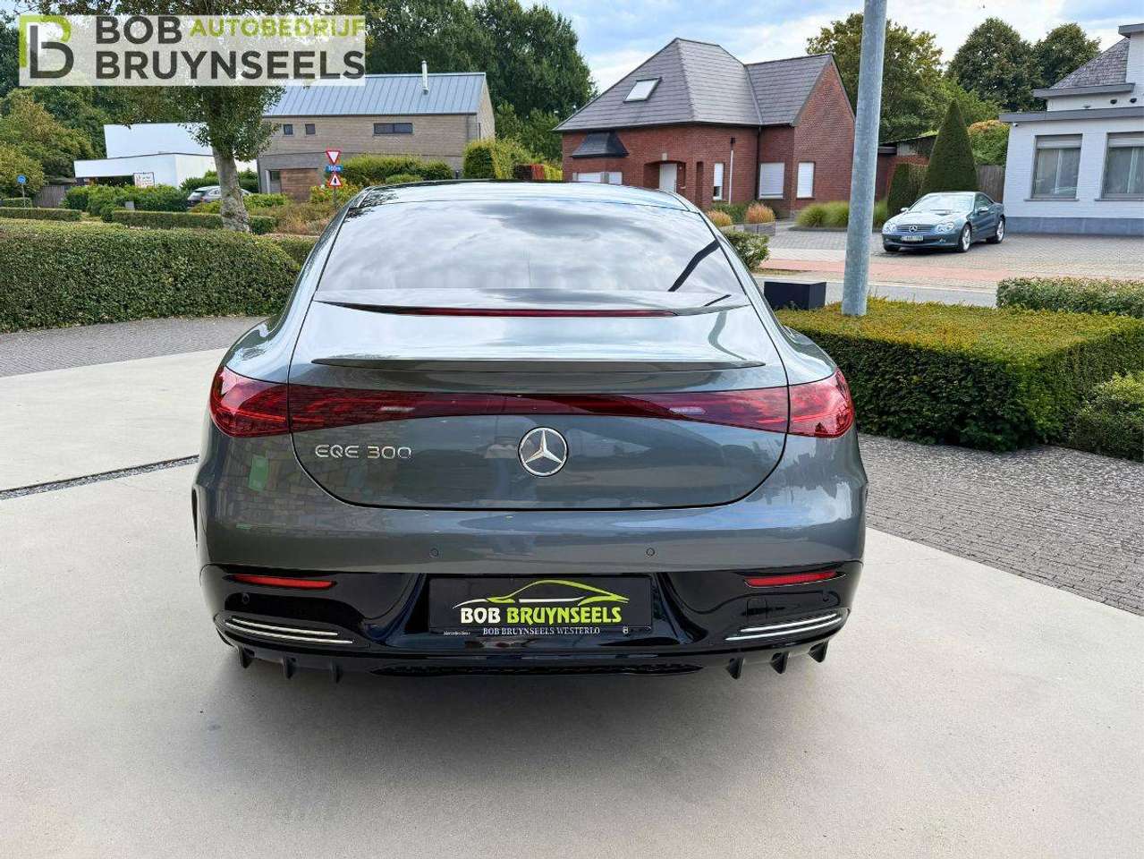Mercedes-Benz EQE 300 Amg line - Digital light – Panormadak – Trekhaak – Burmester Sound System – Memorypack – Distronic – 360°camera – Head Up — foto 5 van 25