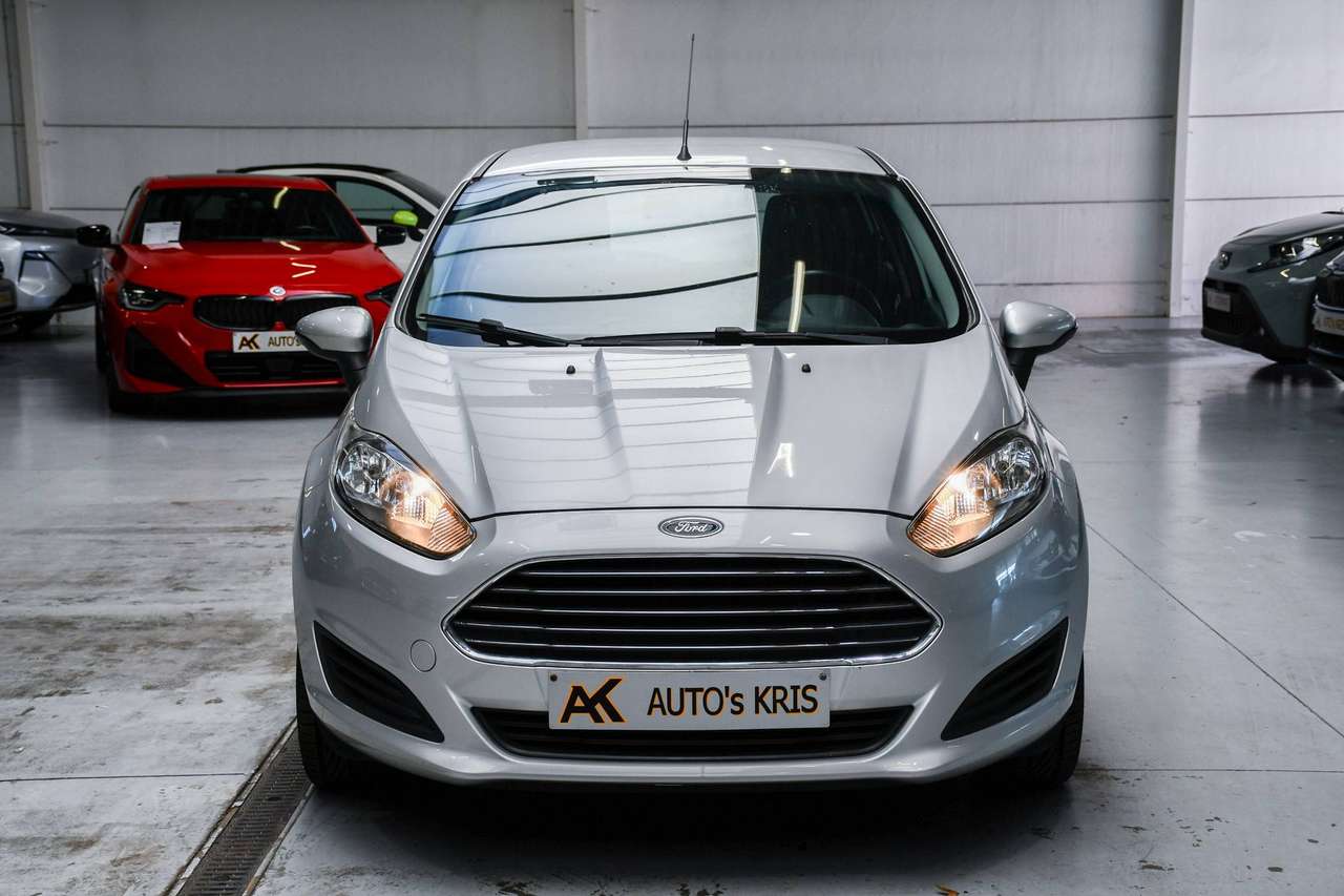 Ford Fiesta Fiesta 1.2i Trend - DAGRIJLICHTEN / AIRCO / ARMSTEUN — foto 4 van 14