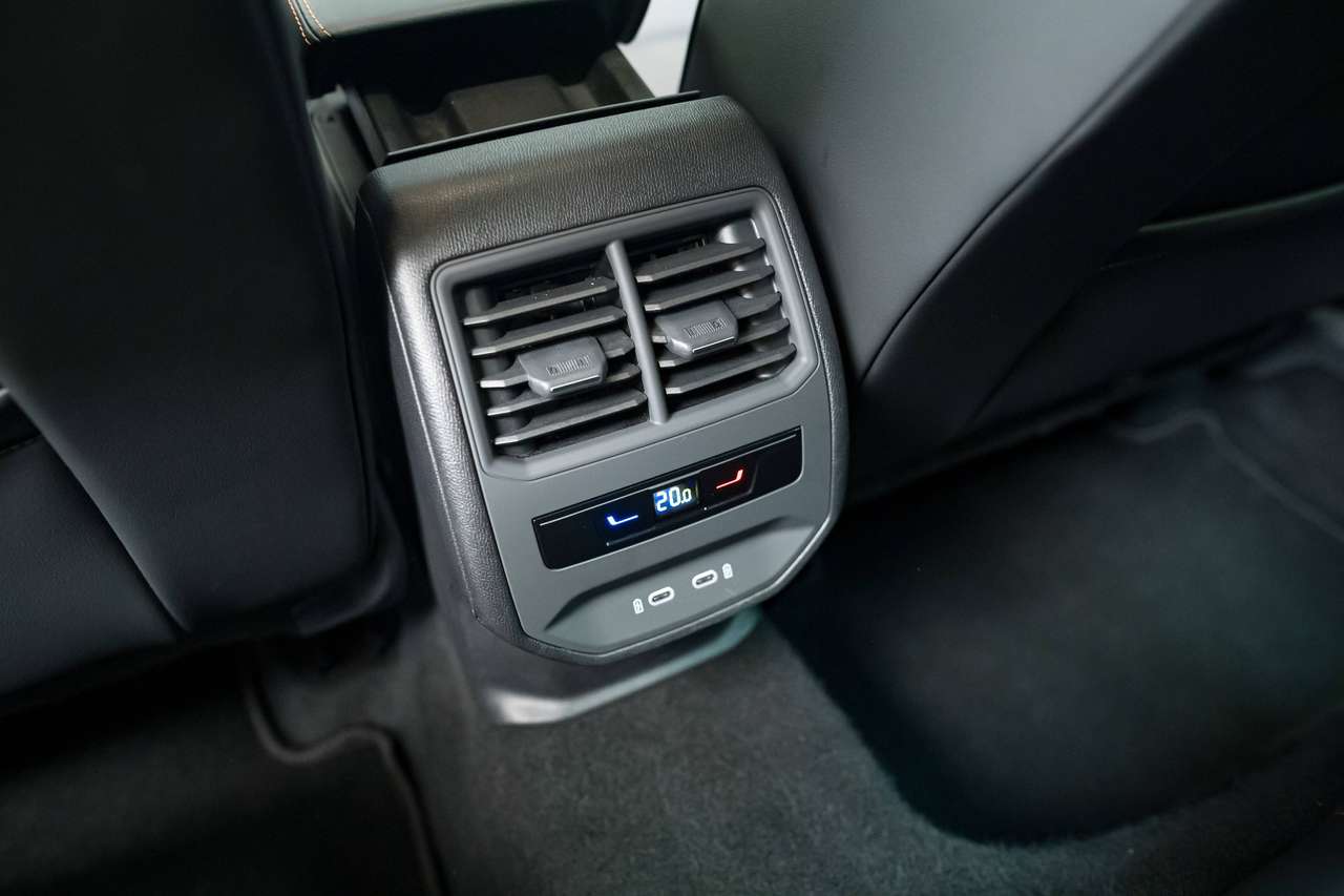 CUPRA Formentor VZ|4MOTION|GARANTIE|PANO|KEYLESS|SFEERVERL.|ZETELVERW.|ACC|LA| — foto 17 van 25
