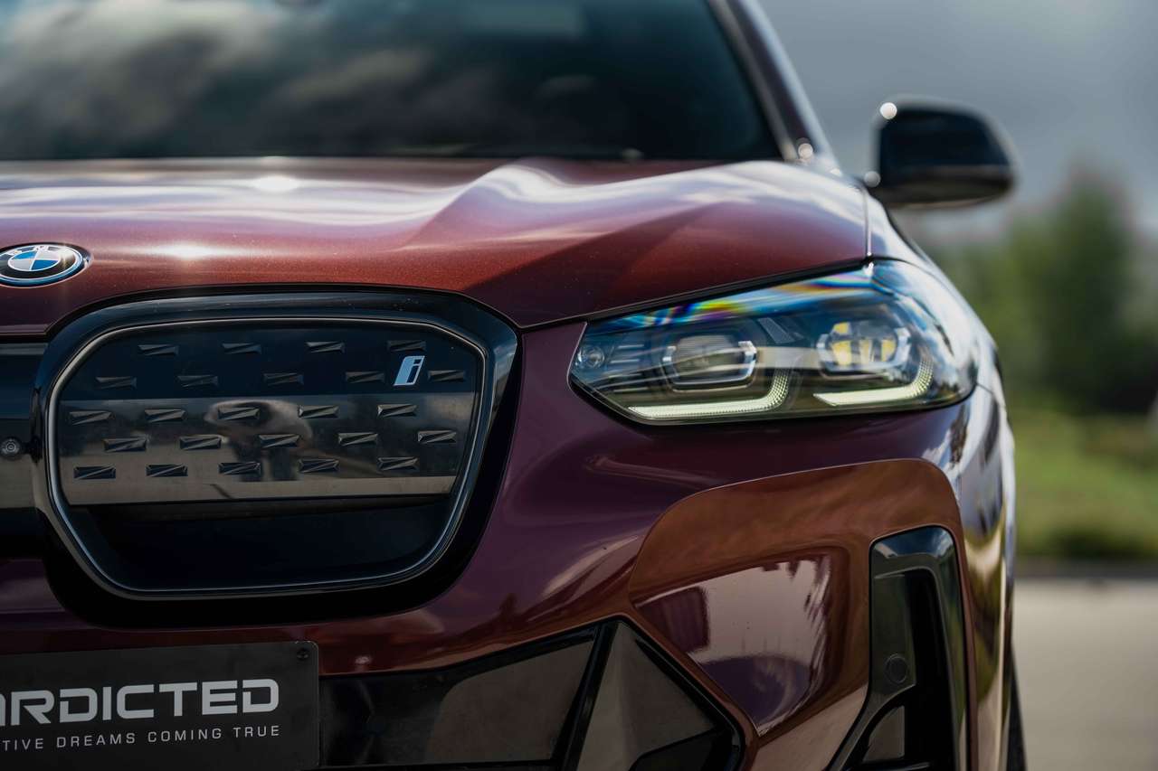 BMW iX3 (2023) — foto 3
