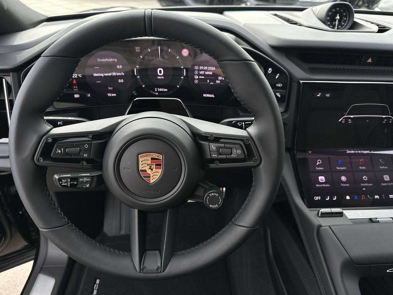 Porsche Cayenne Coupe ELECTRIC Trekhaak  adaptive Sportdesign 22" — foto 9 van 19