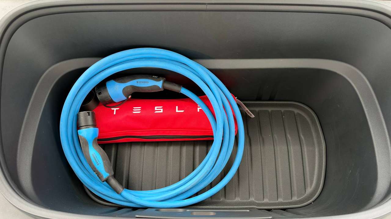 Tesla Model Y RWD LONG RANGE | Premium | HW4 | All weather matten rondom — foto 18 van 25