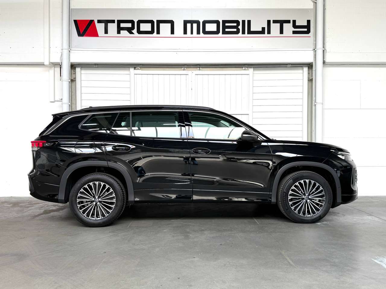 Volkswagen Tayron Tayron 1.5 eTSI ACT Life 7pl. DSG 360°CAM*TREKH*IQ LIGHT*TRAVEL ASS*BLIS*ACC*CARPLAY*DAB*NAVI*AC3ZONE — foto 3 van 25