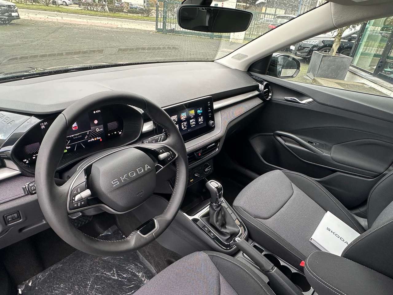 Skoda Fabia 1.0i  DSG  130years Camera GPS Verw zetels NIEUW — foto 8 van 15