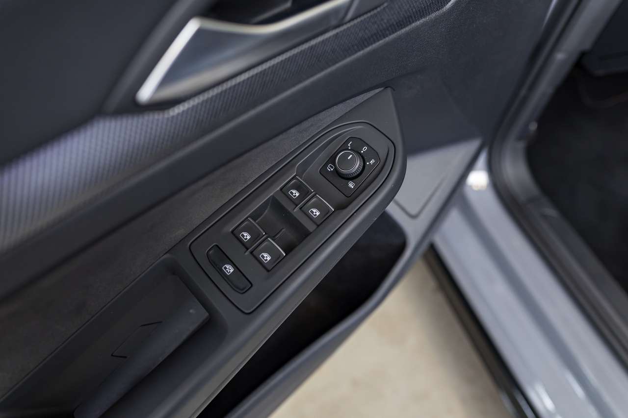 Volkswagen Golf GTI 2025|CLUBSPORT|H&K|PANO|HEAD-UP|ALCANTARA|HEATEDSEATS|KEYLESS|ACC|LA|GARANTIE| — foto 21 van 25