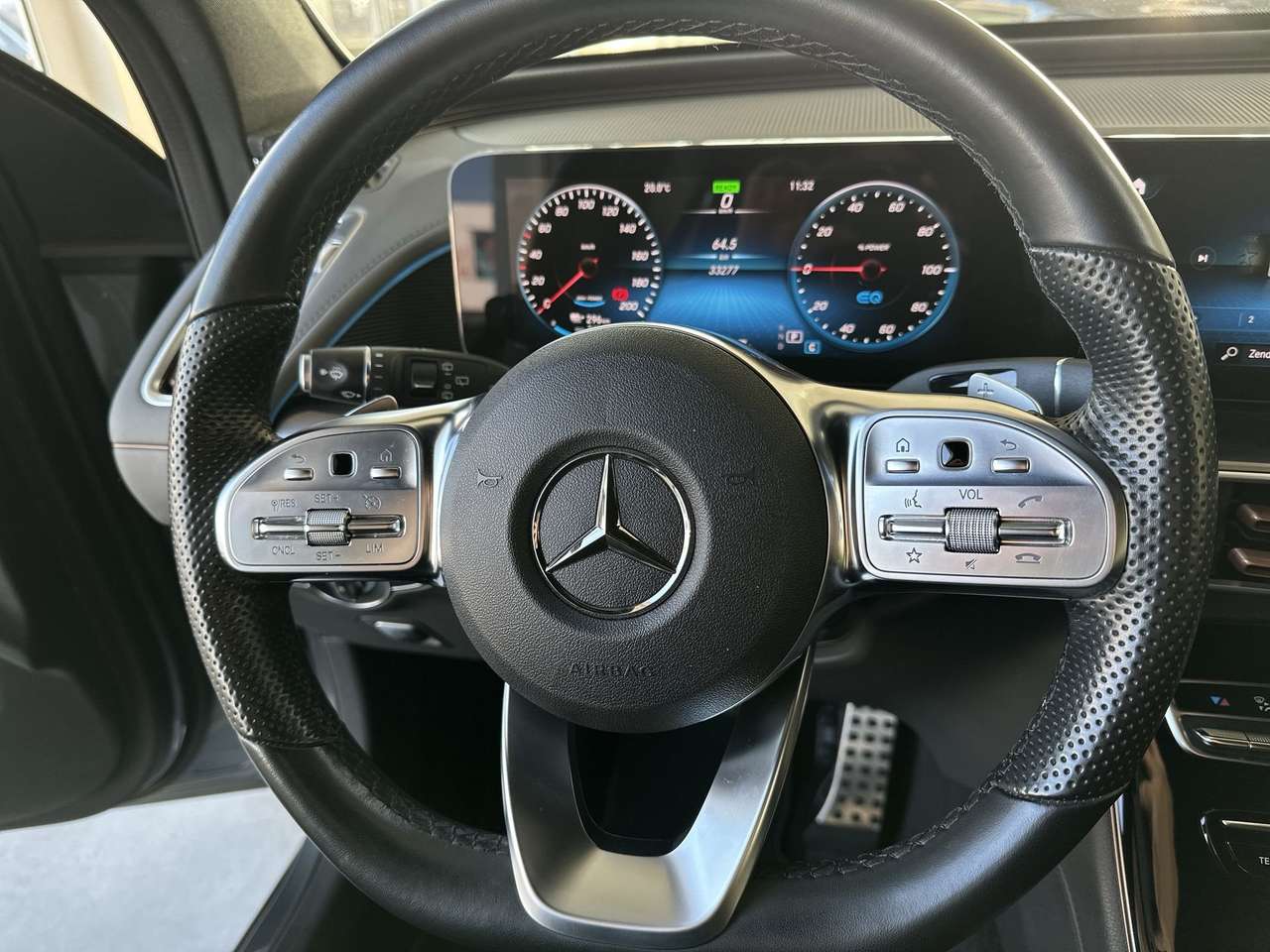 Mercedes-Benz EQC 400 4M AMG/19"/PARKASS ACHTERUITRIJCAM/MULTIBEAM/NAVI — foto 12 van 17