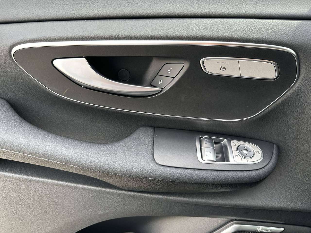 Mercedes-Benz V 300 benzine Style L2  Nieuw model Geheel lederen interieur Navi Burmester — foto 17 van 19
