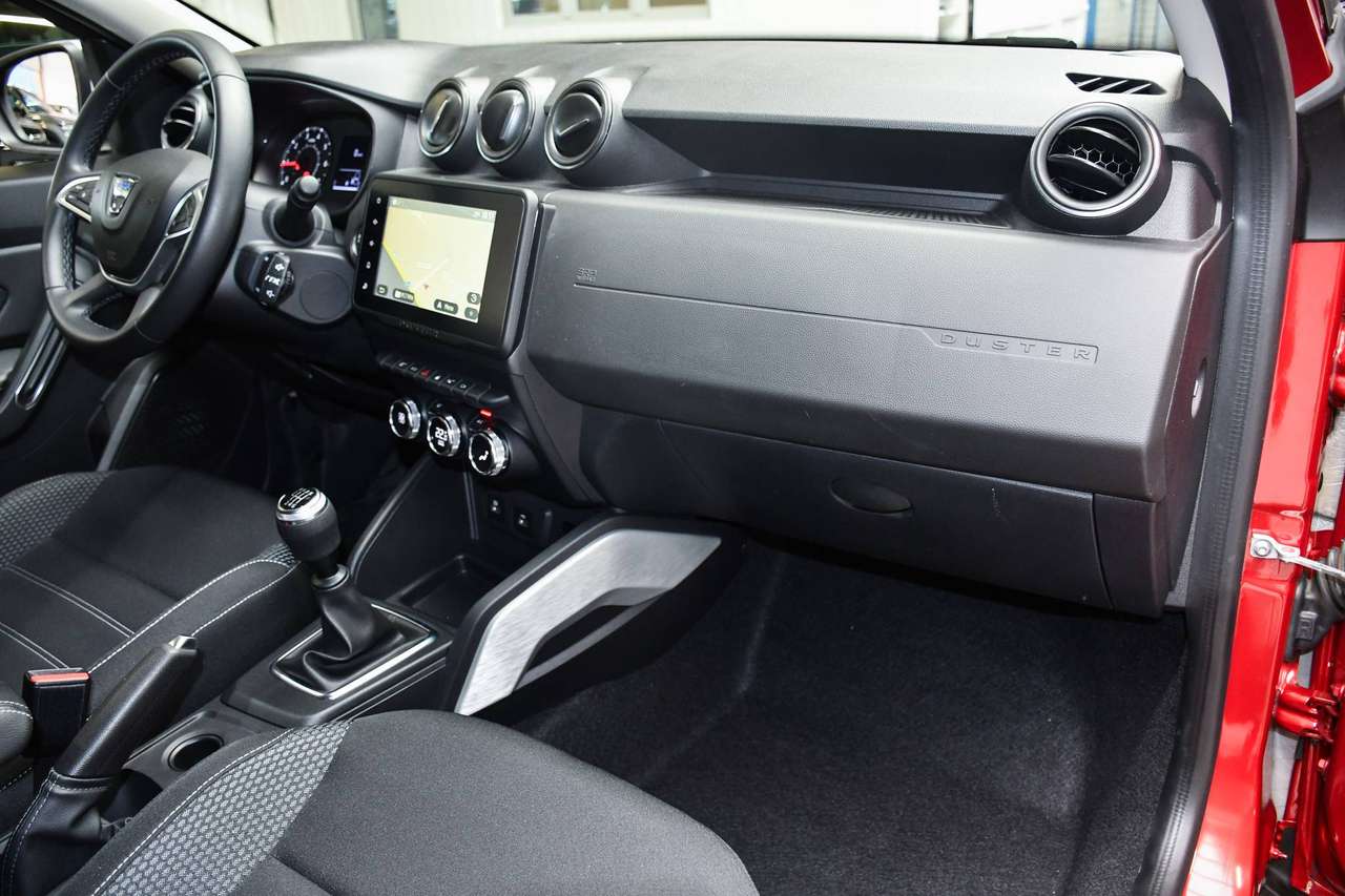 Dacia Duster Duster 1.3 TCe Comfort - NAVIGATIE / CAMERA / SMARTLINK / PDC / BLIS / CC — foto 7 van 18