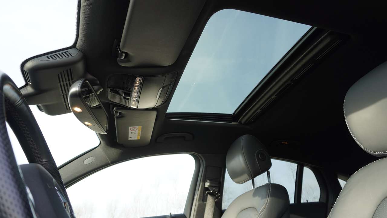 Mercedes-Benz GLC 63 AMG 4M/RIJASSIST/PANODAK/LUCHTVER/COMAND ONLINE/TREKH — foto 16 van 19