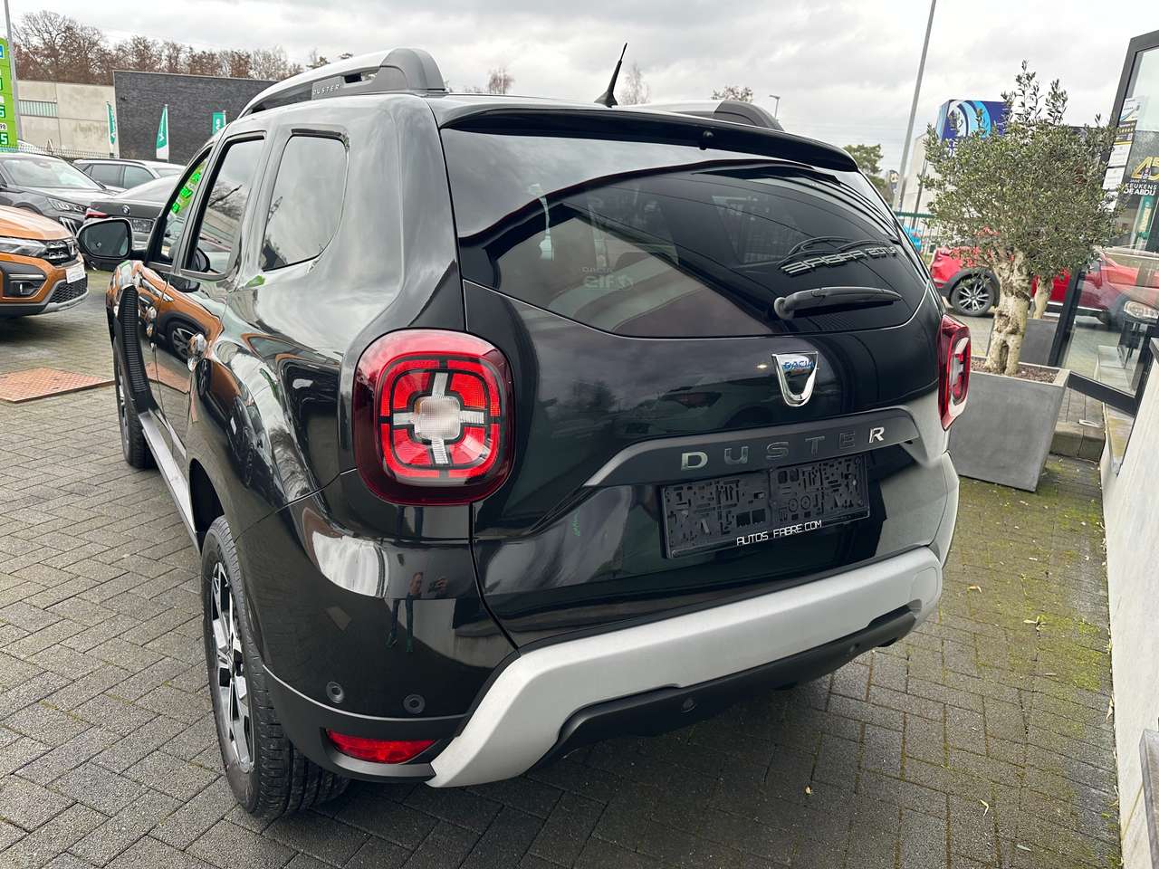 Dacia Duster 1.0 TCe De Luxe GPS Camera 32000km — foto 6 van 14