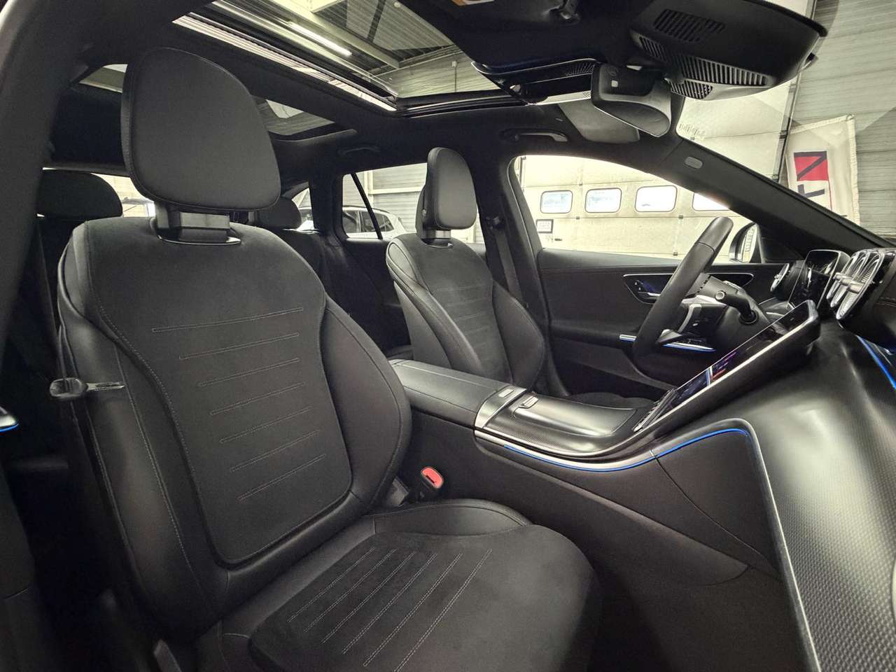 Mercedes-Benz C 180 T Break AMG Line MEMORY*CARPLAY*360CAMERA*TREKHAAK*PANO*ACC*TREKHAAK — foto 15 van 25