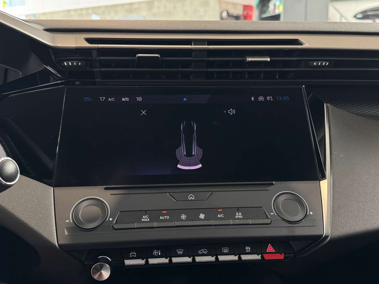 Peugeot 308 SW 1.2 PureTech Active Pack — foto 14 van 15