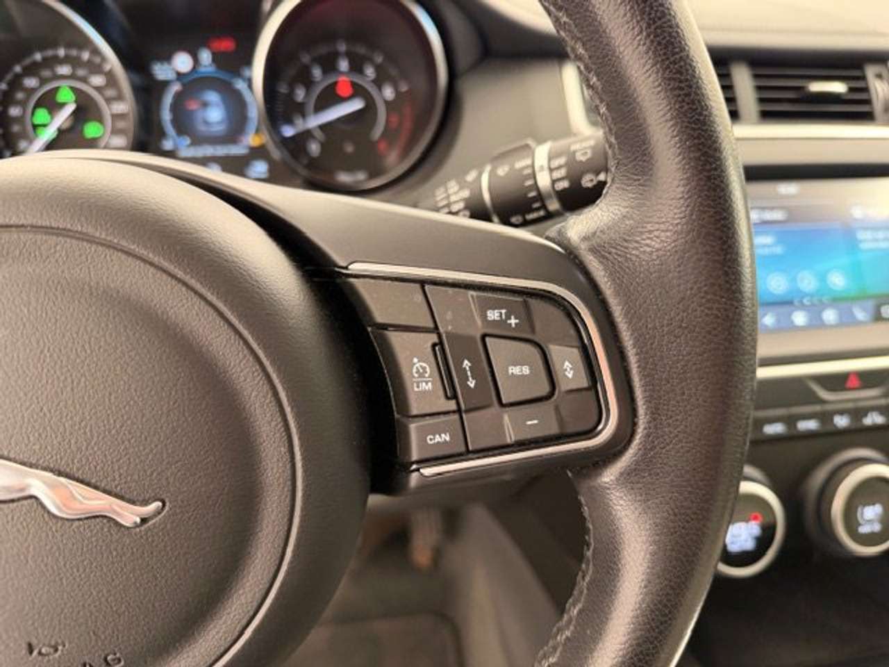 Jaguar E-Pace BENZINE AWD AUTOMAAT+TAL VAN OPTIES-49000KM!!! — foto 14 van 22