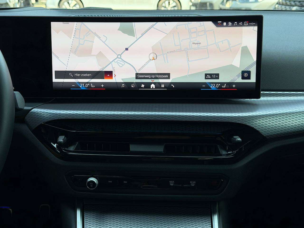 BMW 330 PHEV M-SPORT HEAD-UP LASER MEMORY SEATS CARPLAY ACC — foto 14 van 25