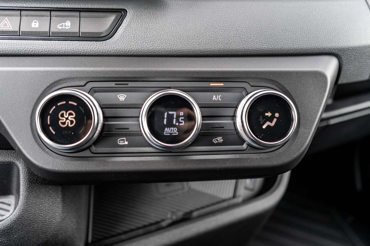 Renault Master 2.0dCi L2H2 - Automaat - Navigatie - 34.700excl — foto 14 van 17