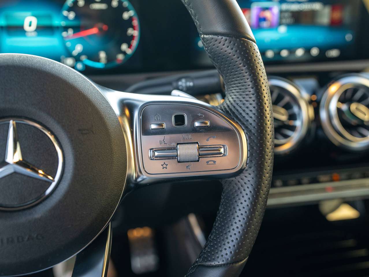 Mercedes-Benz CLA 180 Automaat | Keyless | Airco | Cruise control | Camera — foto 15 van 25