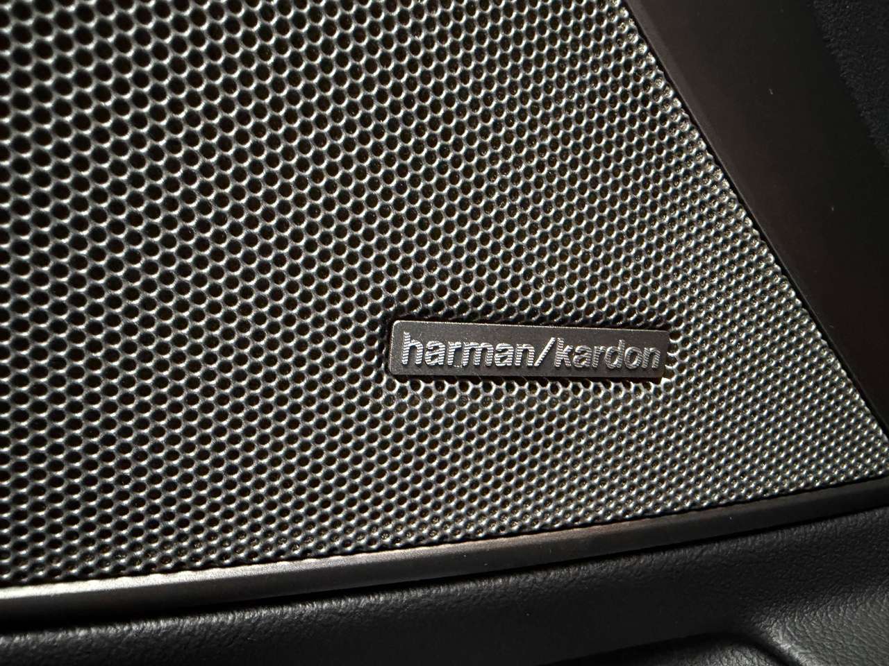 BMW 340 Touring M340d xDrive LICHTE VRACHT*M-SEATS*ACC*LASER*HEADUP*HARMANKARDON*360CAMERA — foto 22 van 25