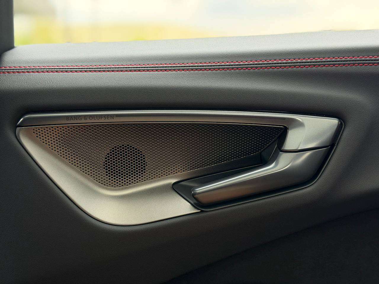 Audi RS5 AVANT BESCHIKBAAR TECH PRO SPORTPACK KERAMISCHE REMMEN PANORAMA GEKOELDE ZETELS MASSAGE B&O 360° CAM — foto 25 van 25