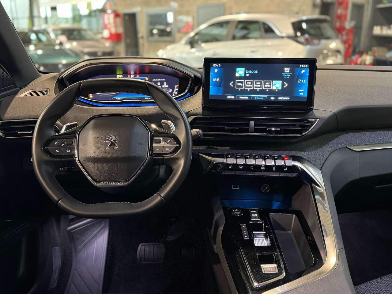 Peugeot 5008 1.2 PureTech Allure Pack — foto 9 van 18