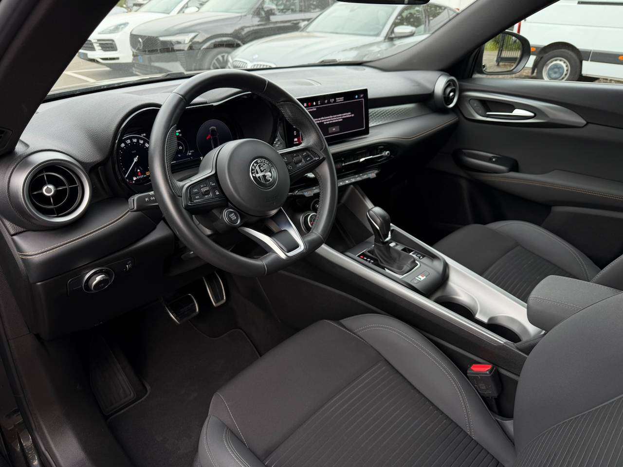 Alfa Romeo Tonale MHEV SPRINT APPLE CARPLAY ADAPTIVE CRUISE KEYLESS ENTRY — foto 4 van 17