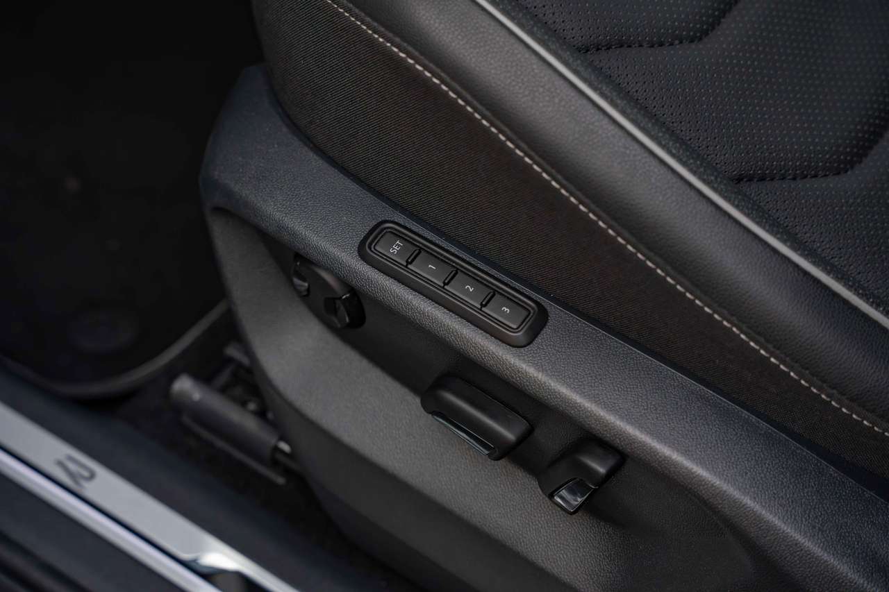 Volkswagen Tiguan Allspace 2.0 TSI 4M R-Line LED/VIRTUAL/ACC/360°/TREKHAAK — foto 13 van 25
