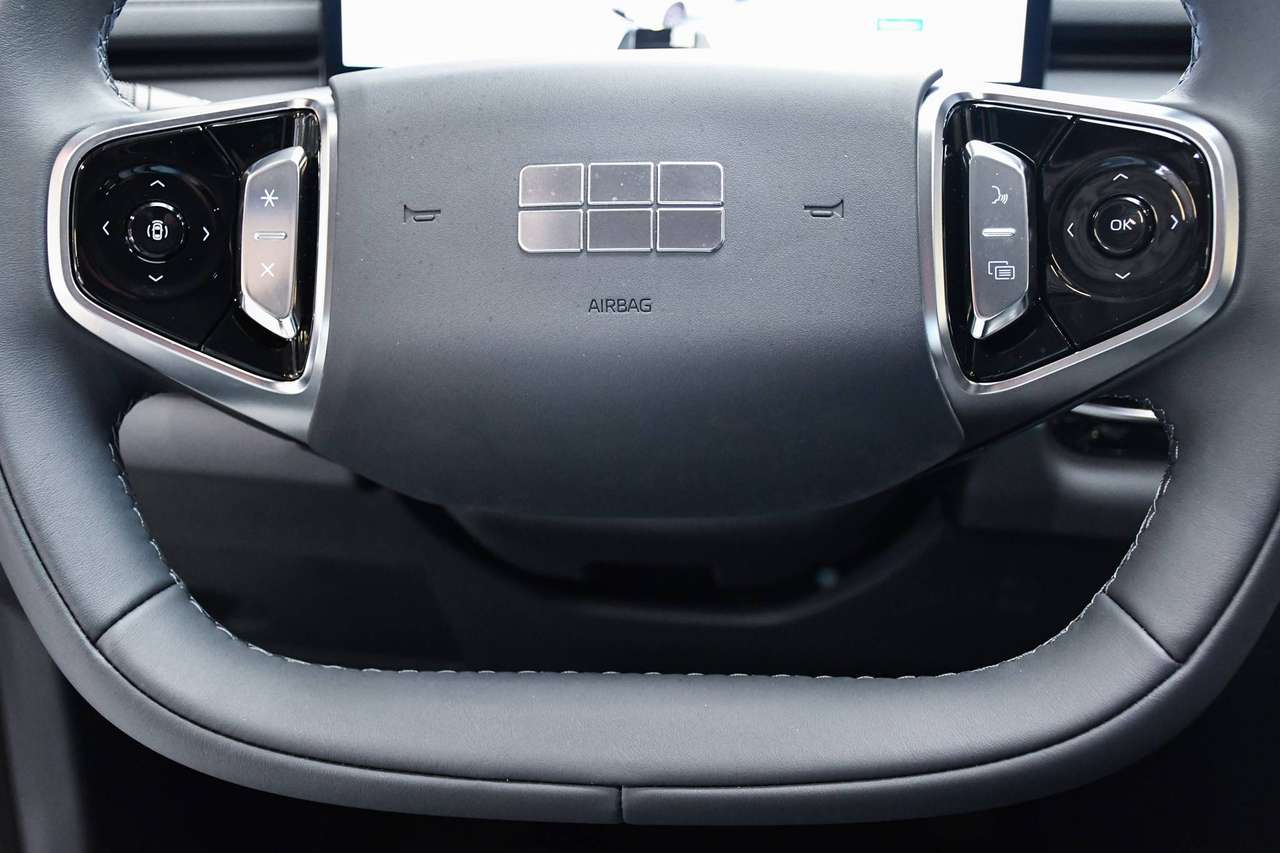 Geely Starray EM-i Pro 83km NIEUW - NAVIGATIE  / SMARTLINK / LEDER / CAMERA / ACC / BLIS / PDC — foto 18 van 20