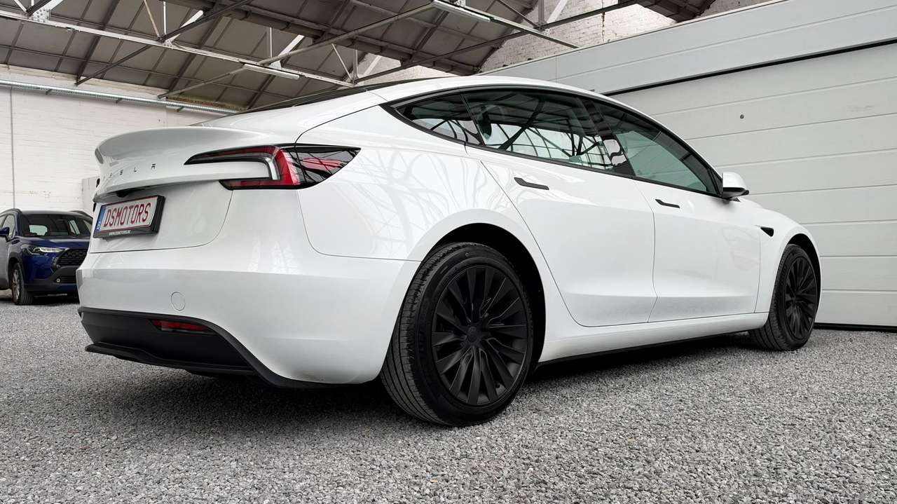 Tesla Model 3 RWD | Premium versie | LFP Batterij | 9.200km | ALS NIEUW! — foto 16 van 25