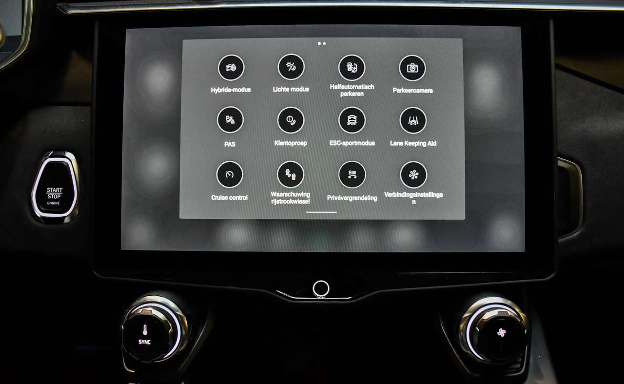 Lynk & Co 01 01 PHEV 1.5 Turbo - NAVIGATIE / OPEN-PANODAK / SMARTLINK / CAMERA / ACC / PDC — foto 11 van 17