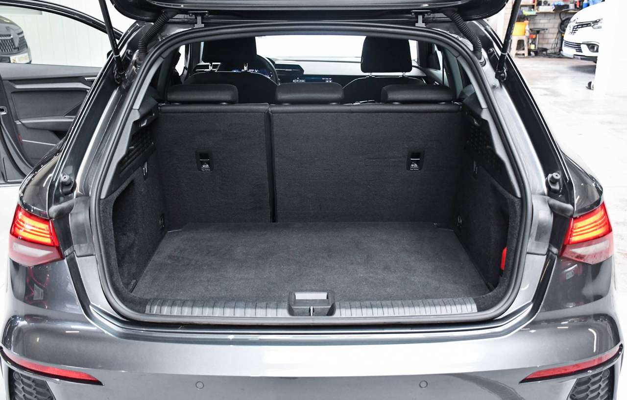 Audi A3 A3 Sportback 30 TFSI S line - NAVIGATIE / SMARTLINK / PDC / CC — foto 18 van 19