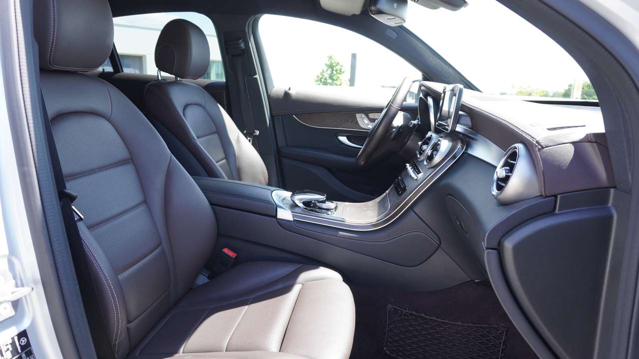 Mercedes-Benz GLC 250 D Coupé 4-Matic AMG Distronic Leder 20" FULL !!! — foto 9 van 18
