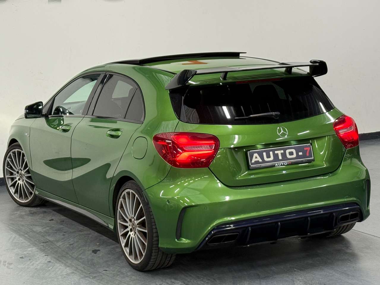 Mercedes-Benz A 45 AMG 4-Matic Face-lift Performance 2017 — foto 4 van 23