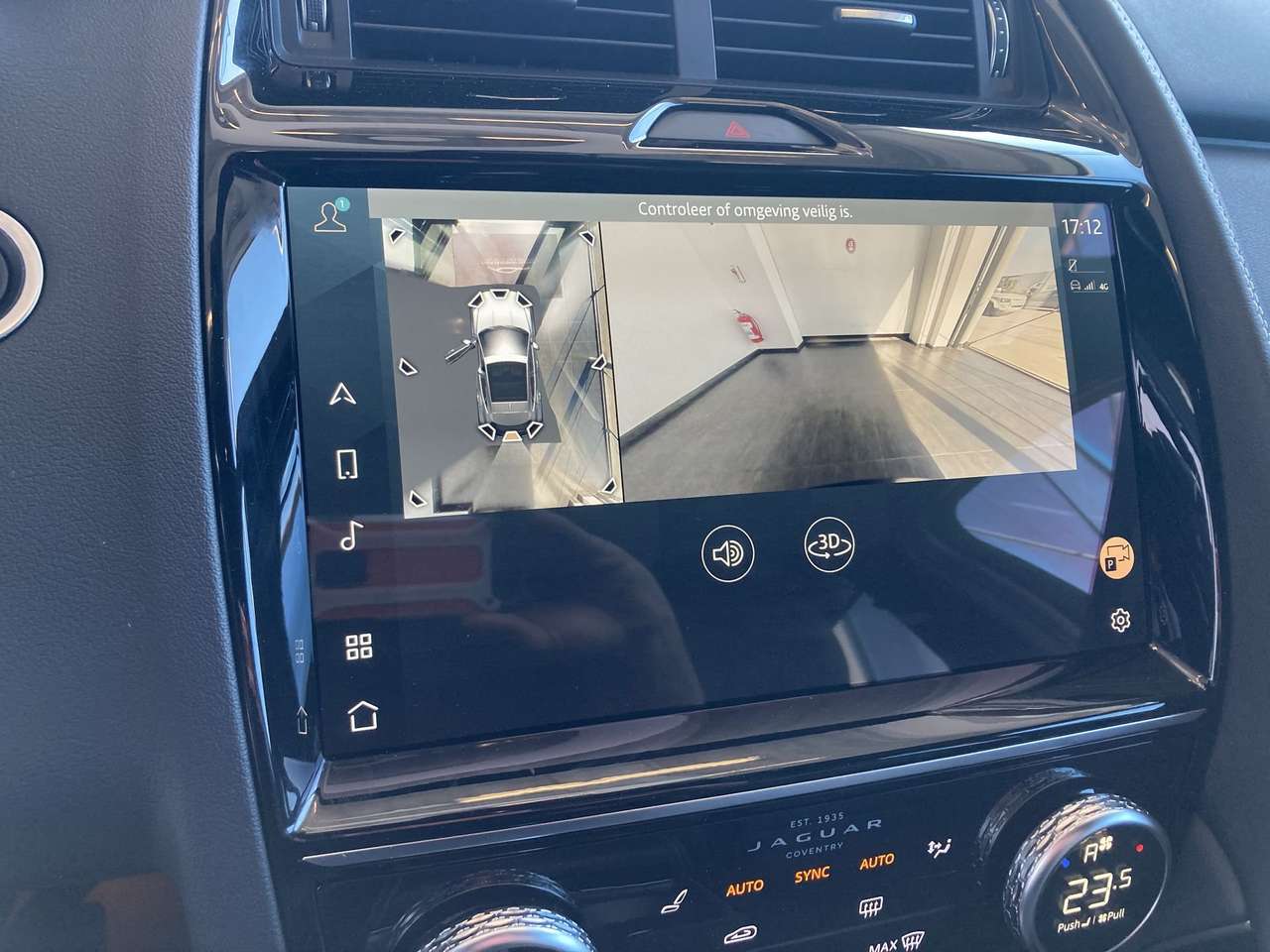 Jaguar E-Pace R-DYNAMIC PLUG IN HYBRIDE AWD AUTOMAAT+TAL VAN OPTIES — foto 12 van 18