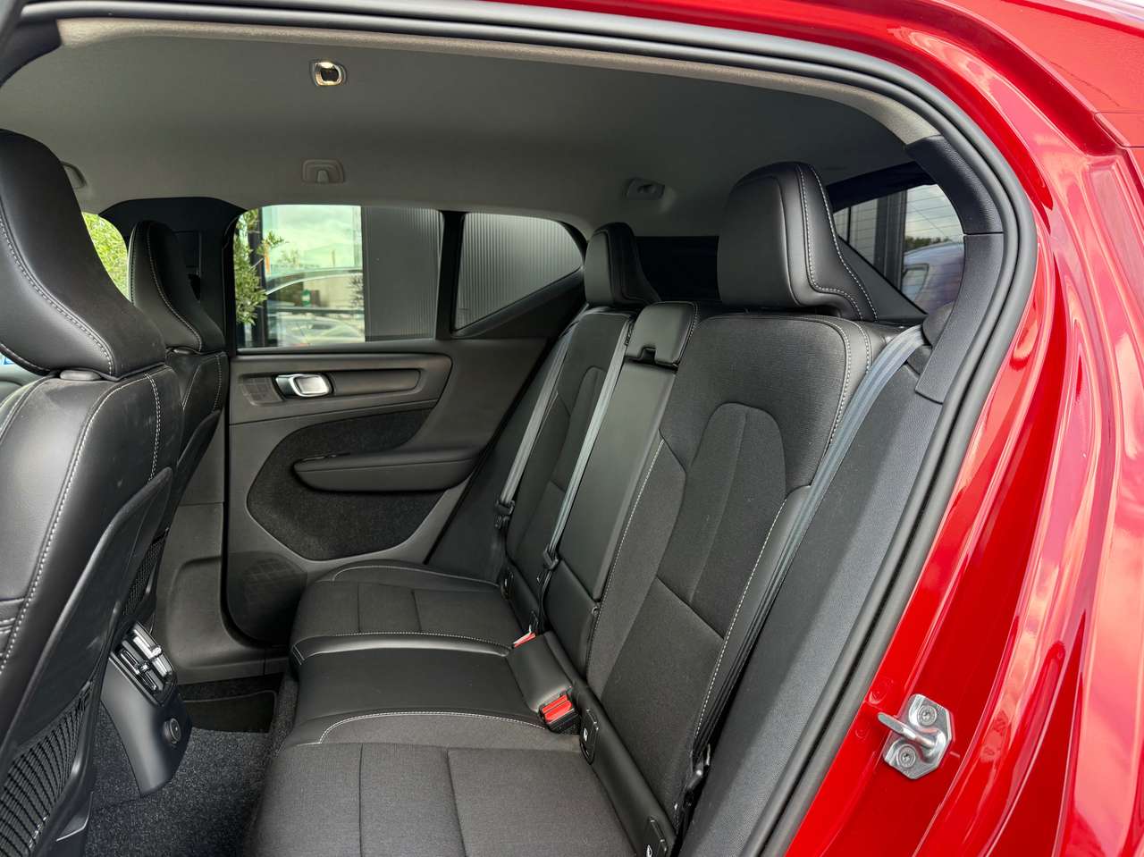 Volvo XC40 1.5 T5 PHEV Plug in Electric / Benzine Inscription Expression — foto 12 van 18